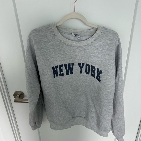 Princess Polly NY crewneck - Picture 2 of 4